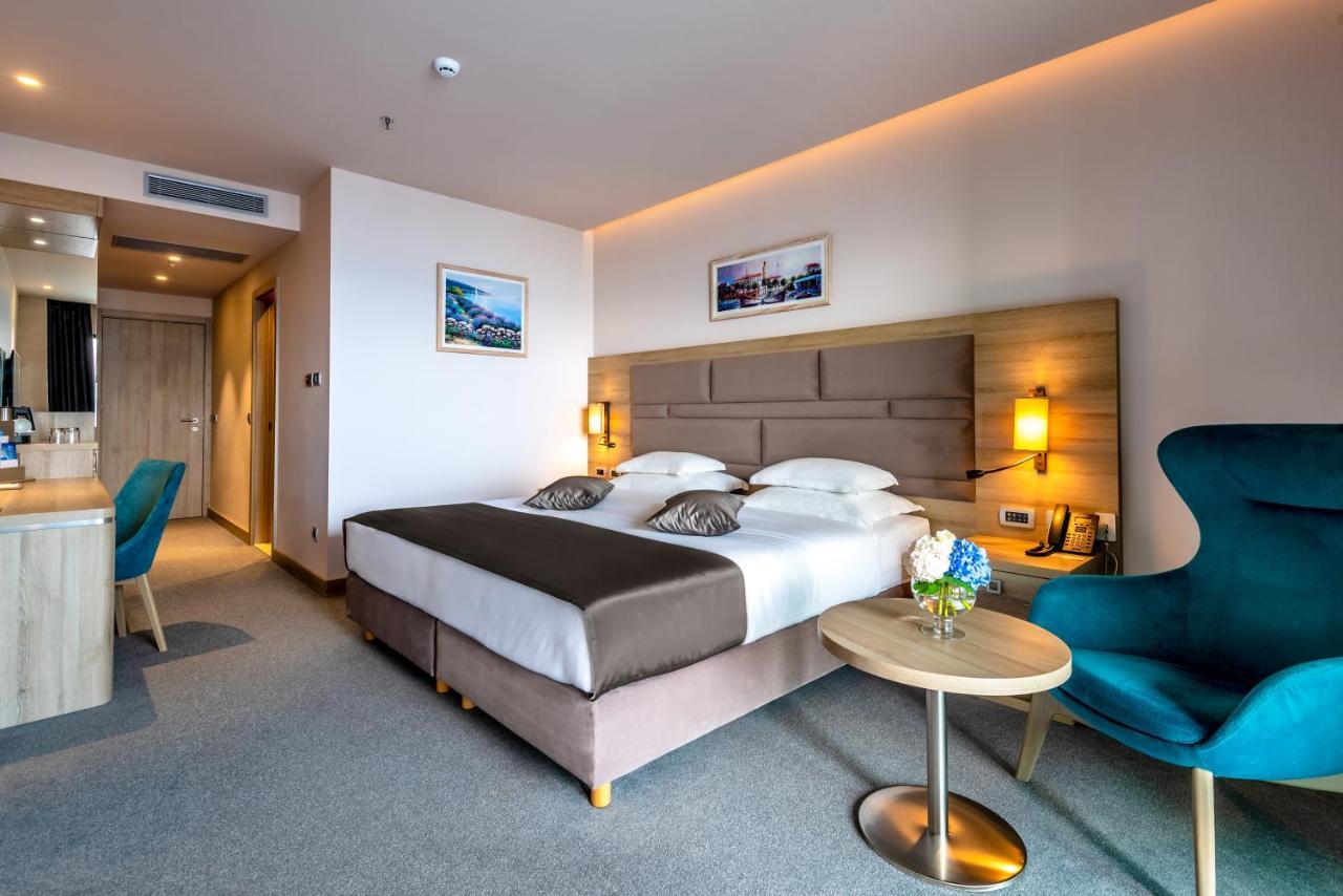 Hotel Plaza Duće