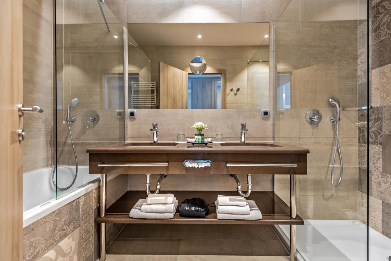 Plaza Hotel 4*